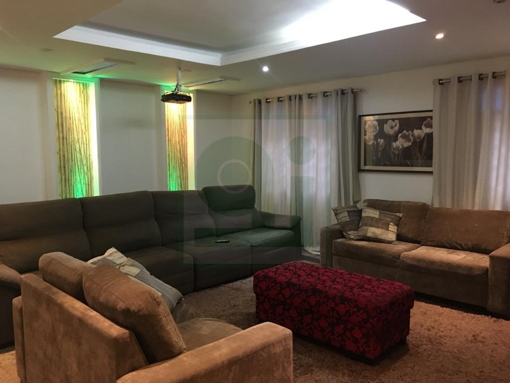 Casa à venda com 4 quartos, 326m² - Foto 2