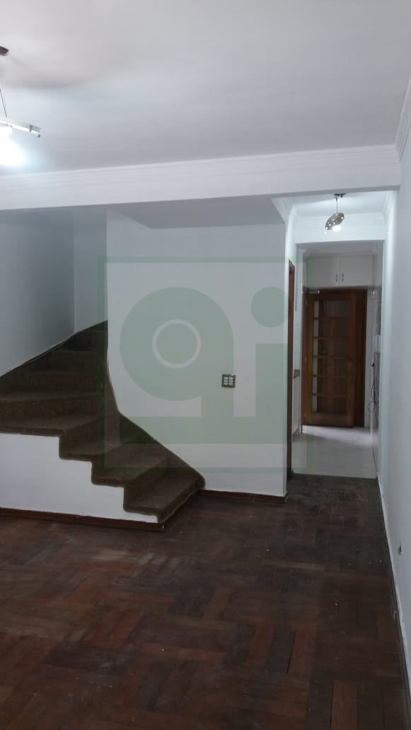 Casa à venda com 2 quartos, 60m² - Foto 4