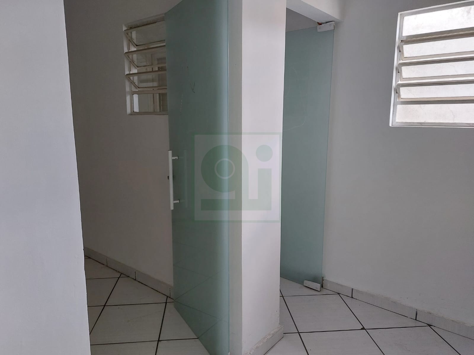 Prédio Inteiro para alugar, 90m² - Foto 15