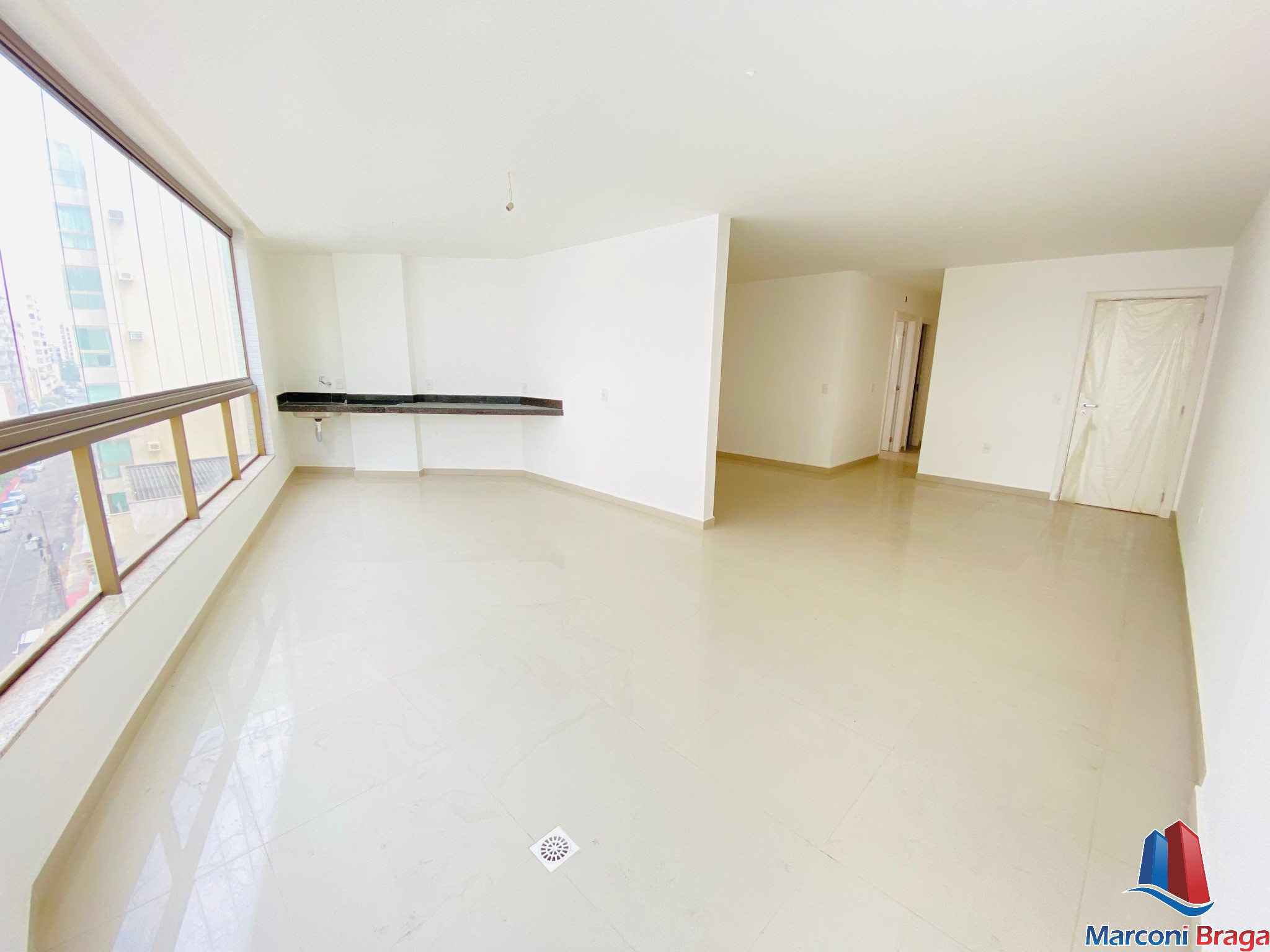 Apartamento à venda com 4 quartos, 148m² - Foto 1