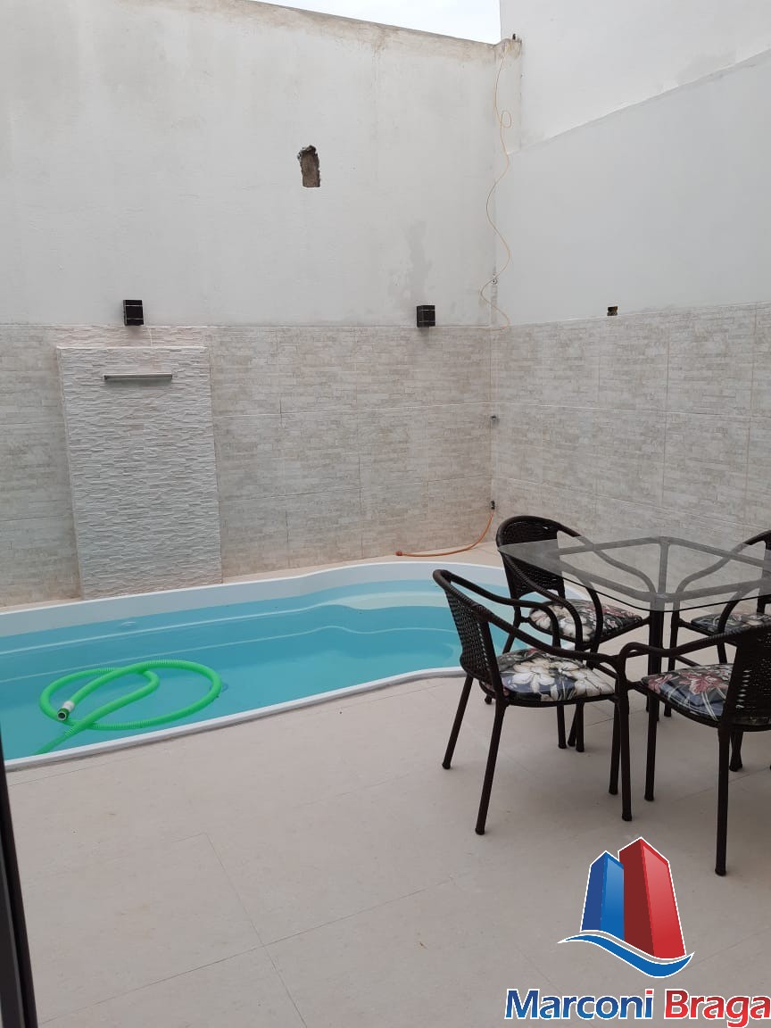 Casa à venda com 3 quartos, 200m² - Foto 3