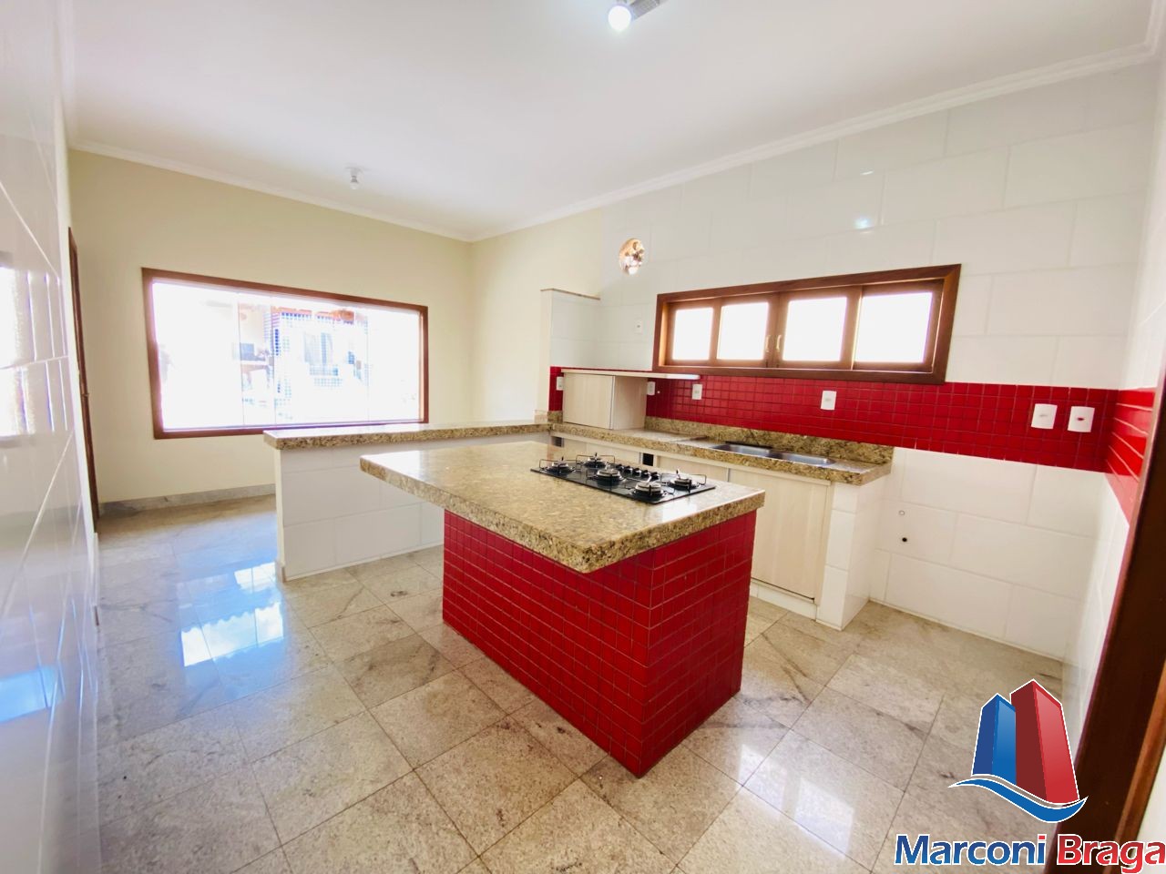 Casa à venda com 5 quartos, 350m² - Foto 12