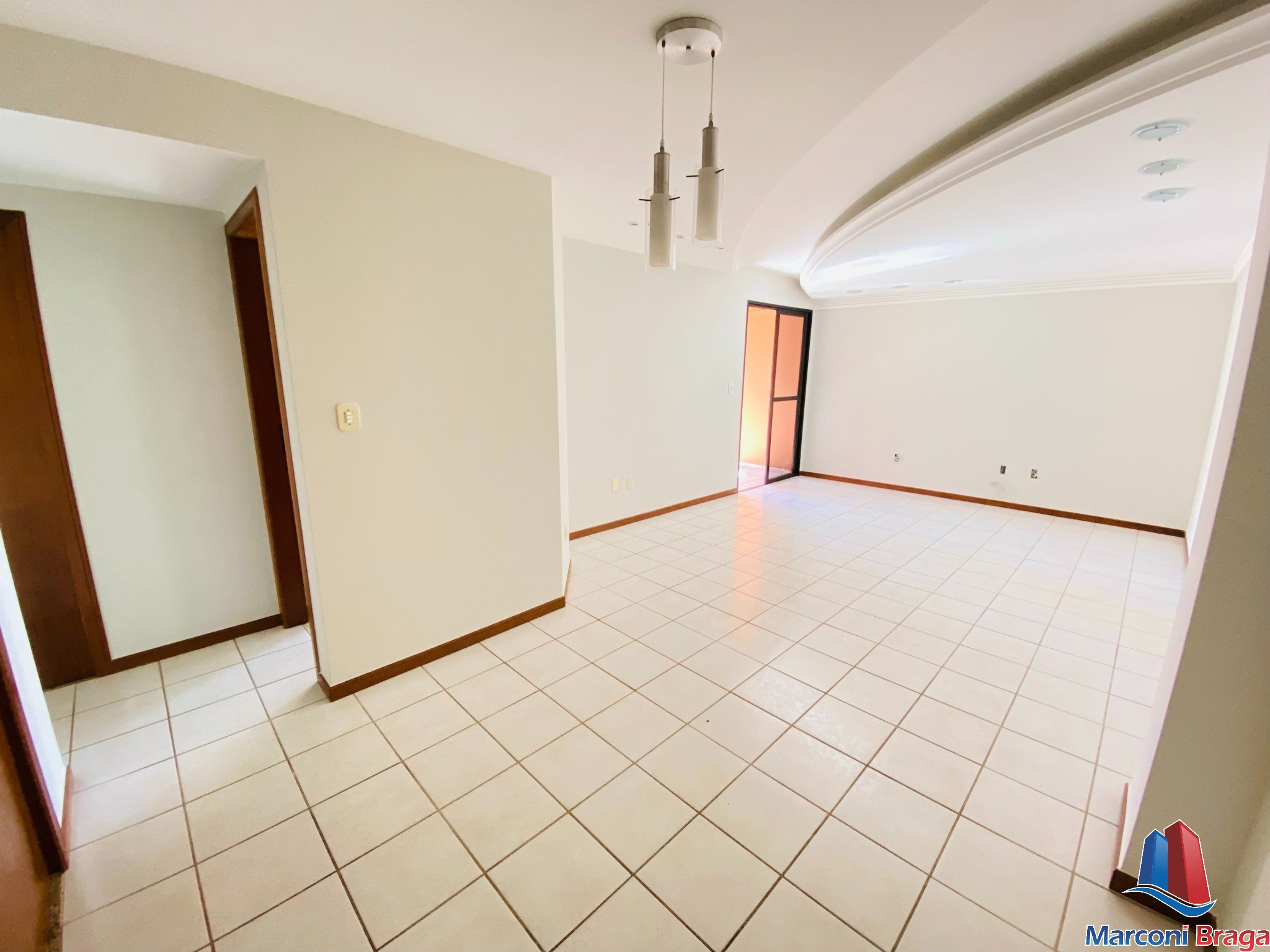 Apartamento à venda com 3 quartos, 90m² - Foto 2