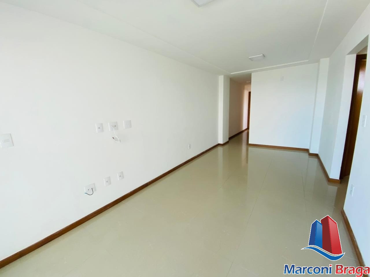 Apartamento à venda com 3 quartos, 99m² - Foto 2