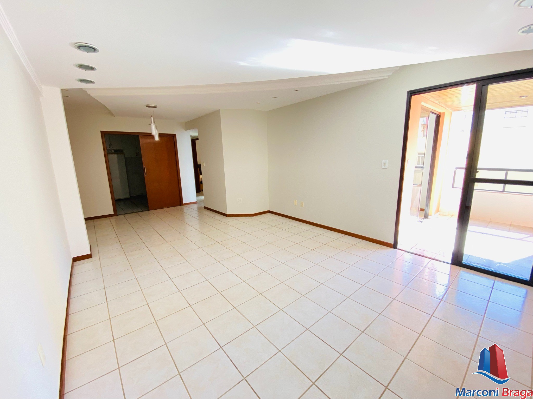 Apartamento à venda com 3 quartos, 90m² - Foto 3