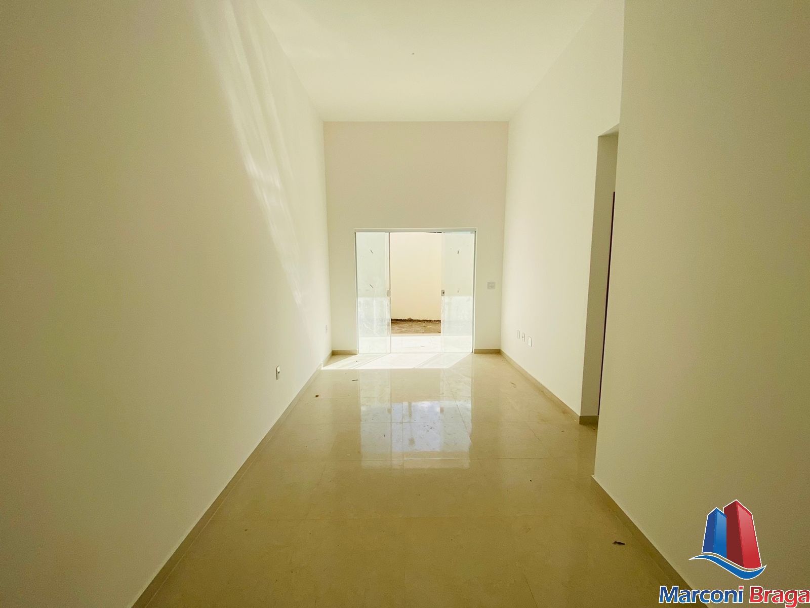 Casa à venda com 2 quartos, 70m² - Foto 11