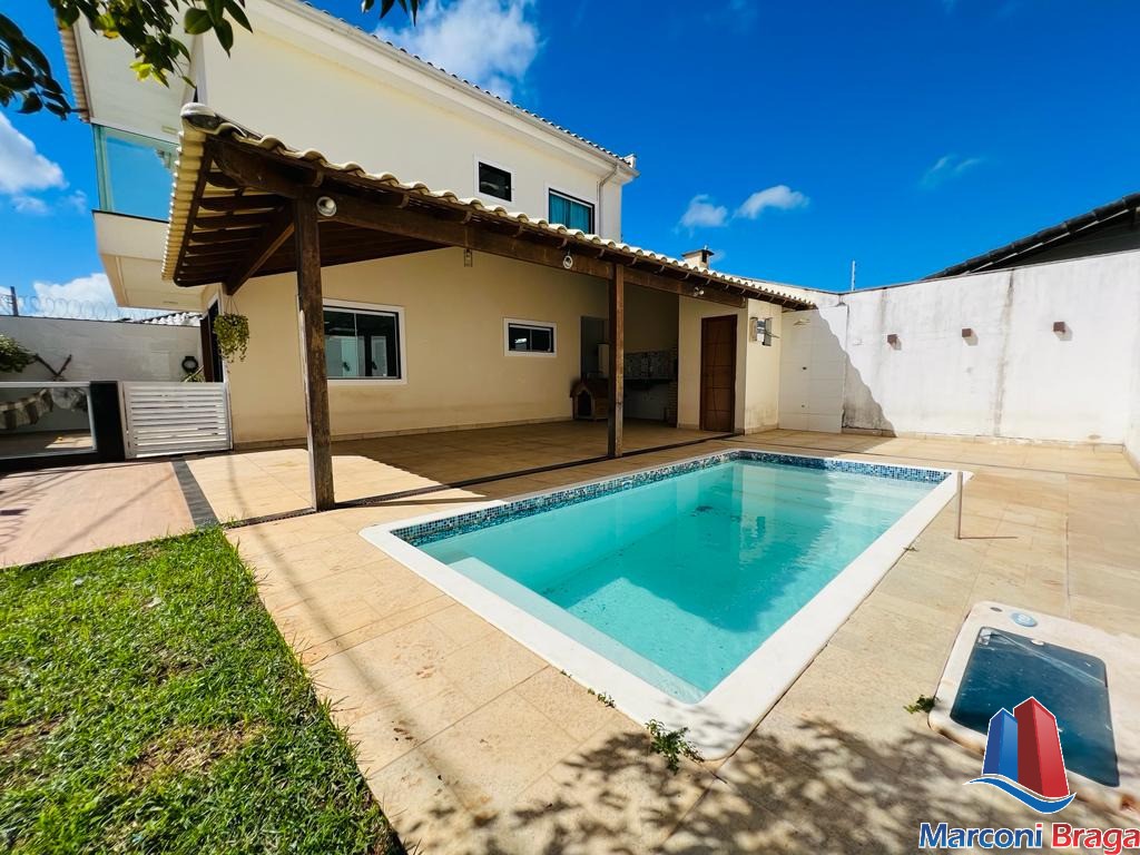 Casa à venda com 3 quartos, 135m² - Foto 1