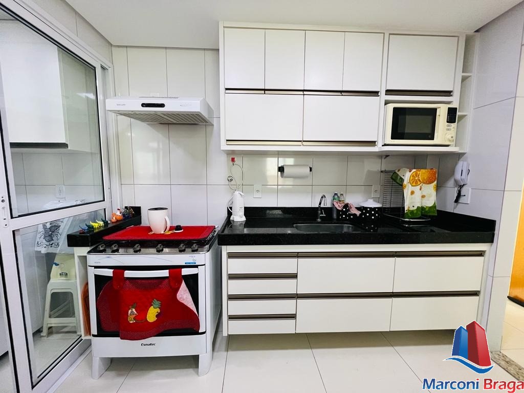 Apartamento à venda com 2 quartos, 70m² - Foto 9