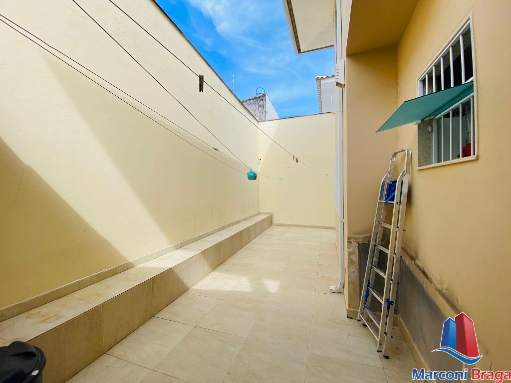 Casa à venda com 4 quartos, 270m² - Foto 12