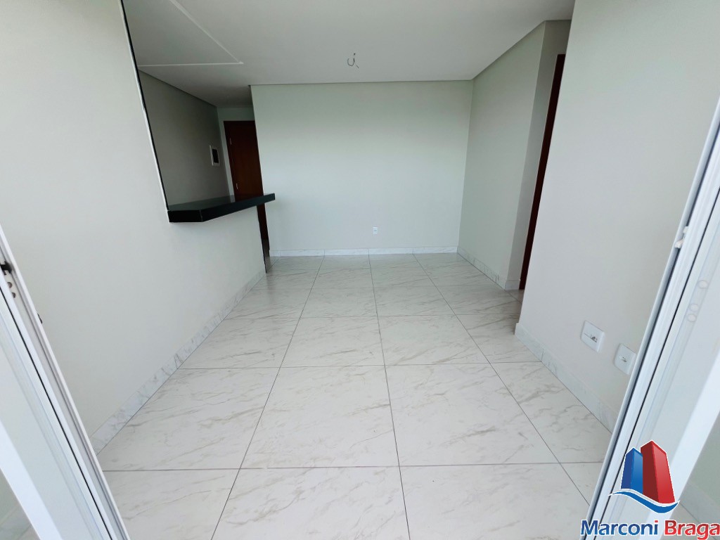 Apartamento à venda com 2 quartos, 70m² - Foto 12