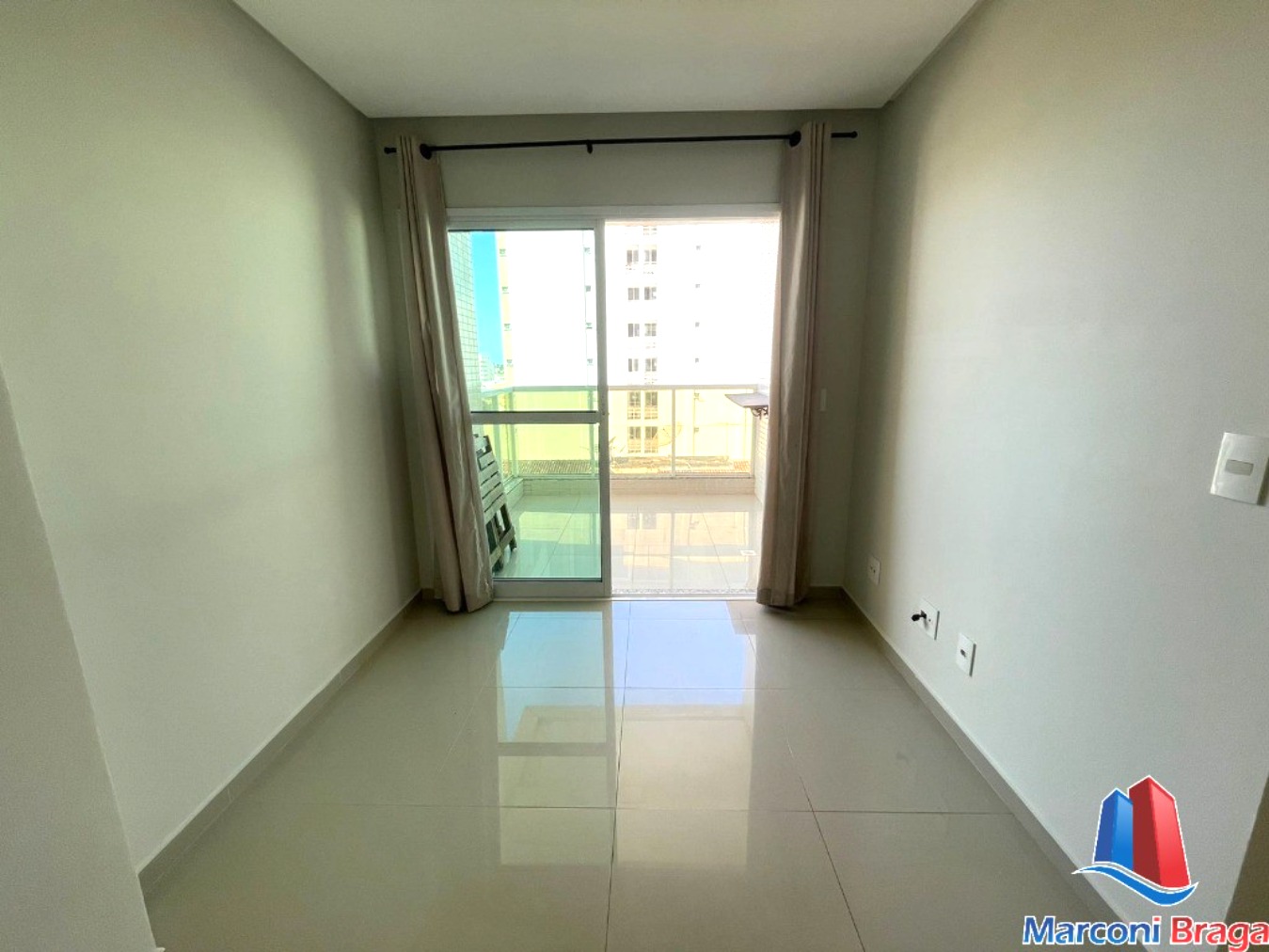 Apartamento à venda com 2 quartos, 80m² - Foto 4