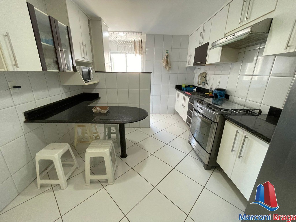 Apartamento à venda com 3 quartos, 96m² - Foto 2