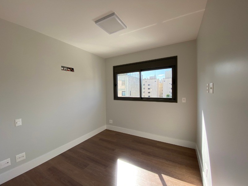 Apartamento à venda com 3 quartos, 136m² - Foto 8