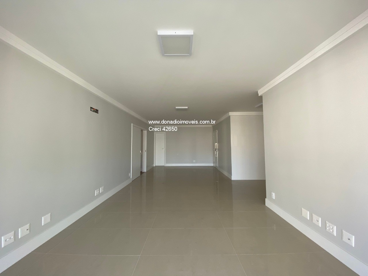 Apartamento à venda com 3 quartos, 139m² - Foto 4