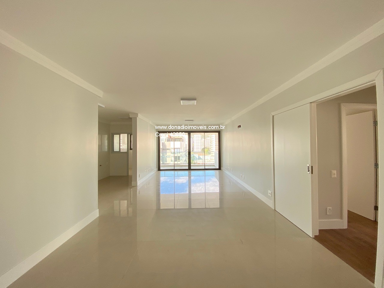 Apartamento à venda com 3 quartos, 139m² - Foto 5