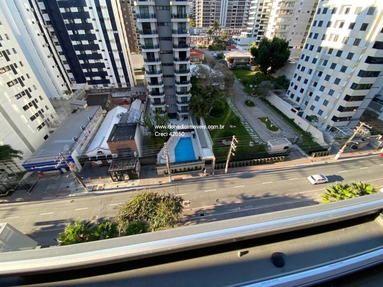 Apartamento à venda com 3 quartos, 136m² - Foto 4