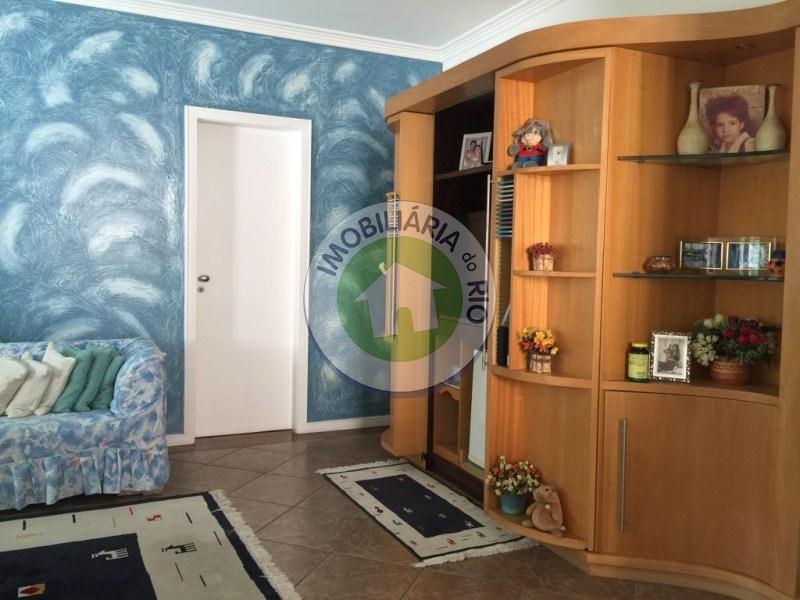 Casa à venda com 4 quartos, 390m² - Foto 31