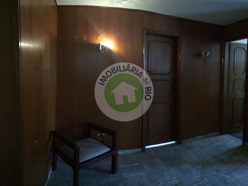 Apartamento à venda com 4 quartos, 251m² - Foto 4