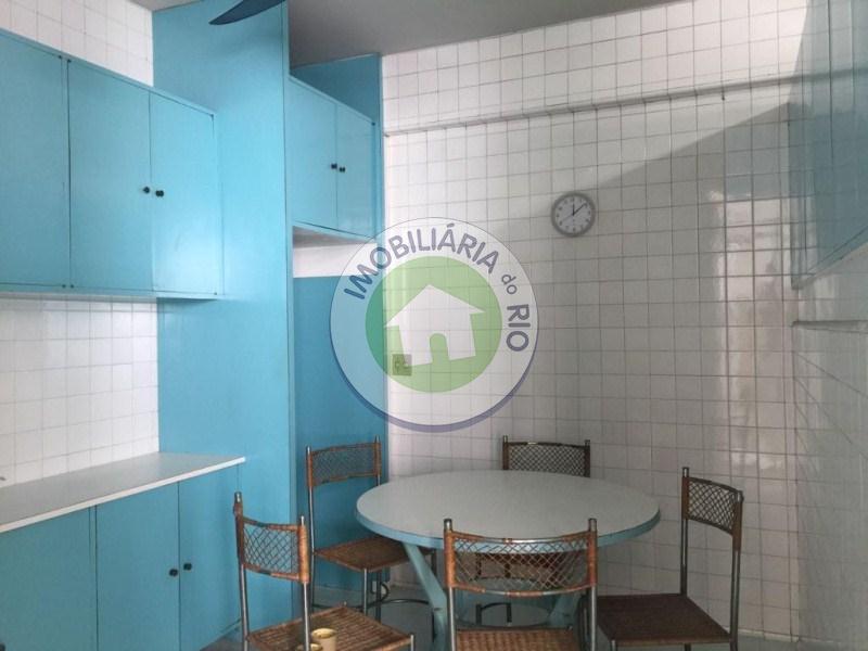 Apartamento à venda com 4 quartos, 251m² - Foto 15