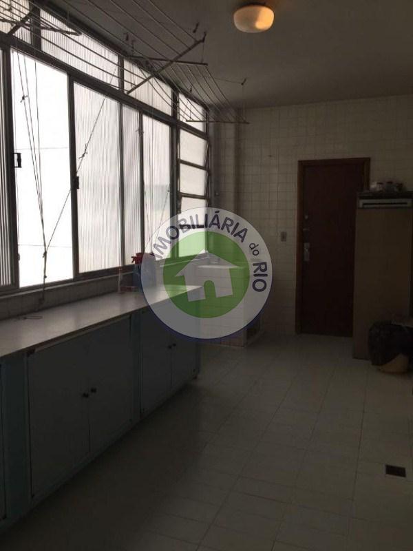 Apartamento à venda com 4 quartos, 251m² - Foto 22