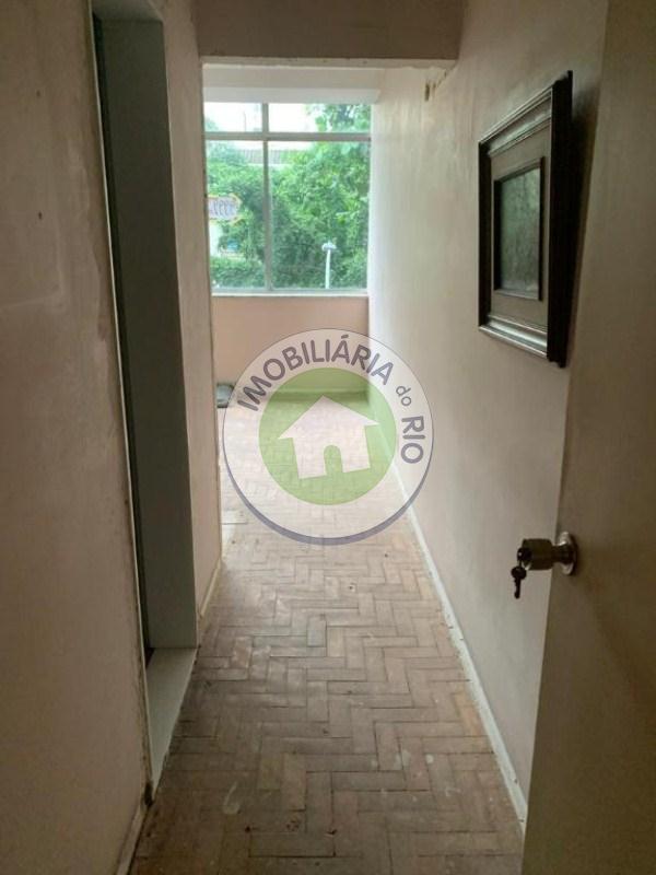 Apartamento à venda com 3 quartos, 170m² - Foto 2