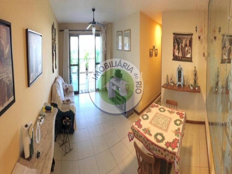 Apartamento à venda com 3 quartos, 135m² - Foto 1