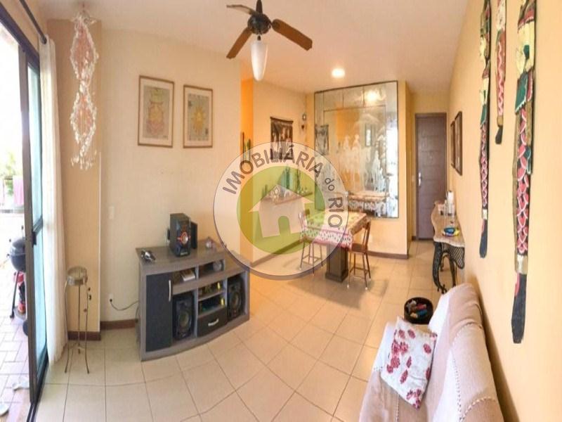 Apartamento à venda com 3 quartos, 135m² - Foto 2