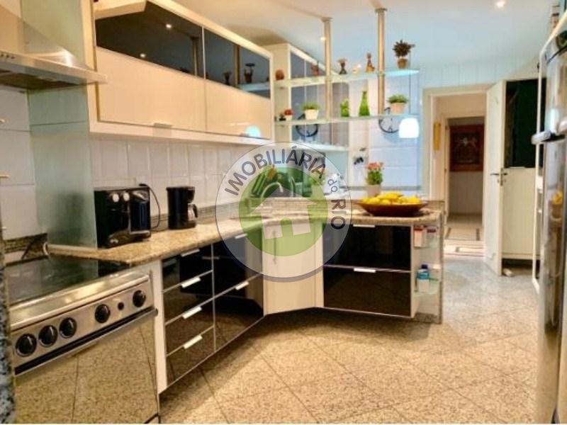 Apartamento à venda com 4 quartos, 227m² - Foto 11