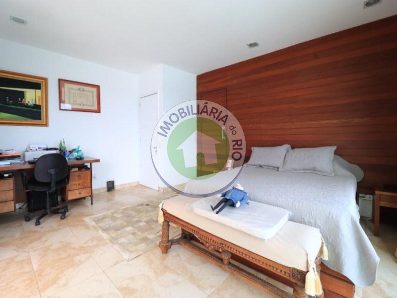 Casa à venda com 4 quartos, 400m² - Foto 17