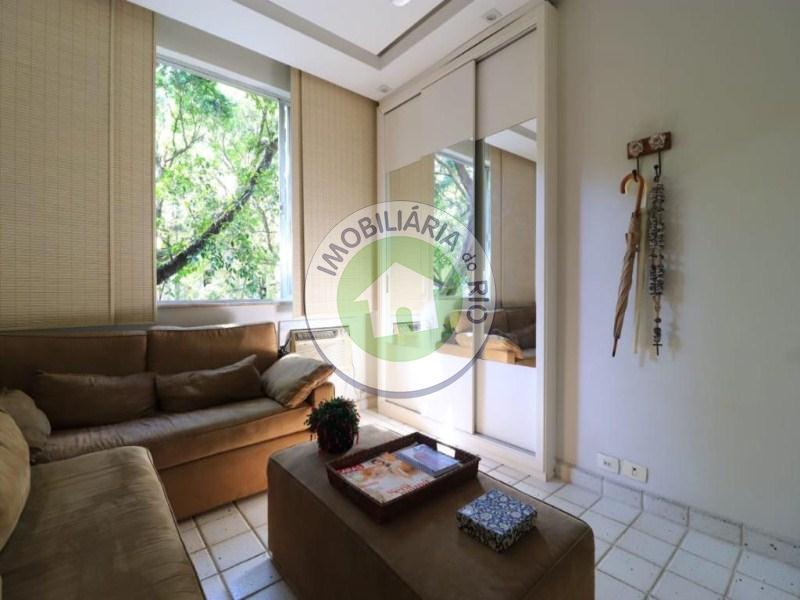 Apartamento à venda com 4 quartos, 156m² - Foto 9