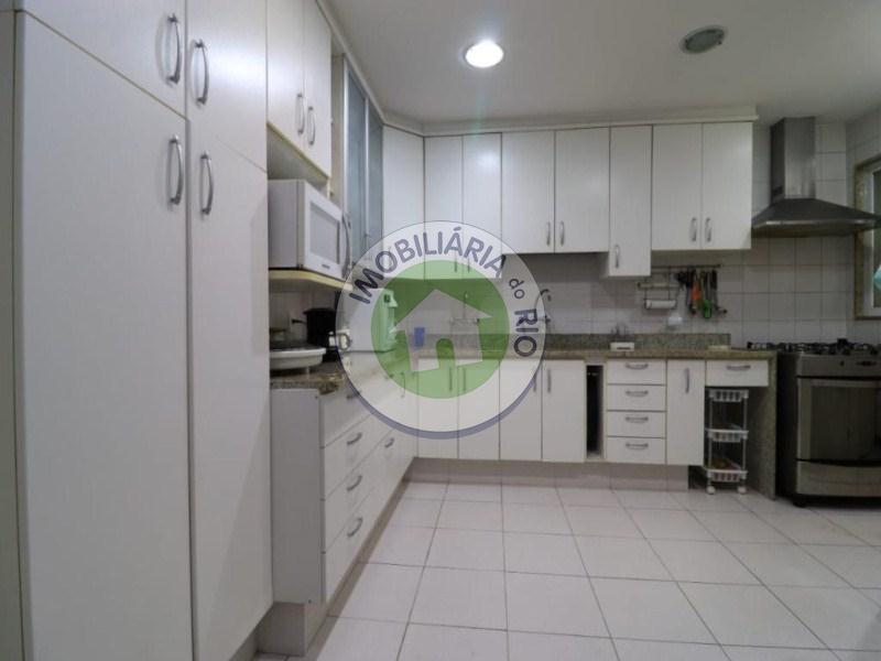 Apartamento à venda com 4 quartos, 156m² - Foto 25