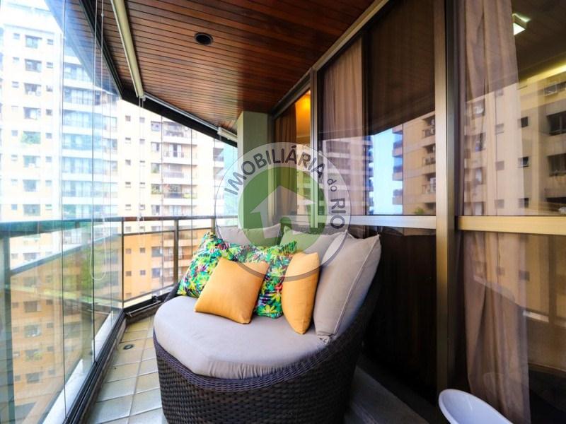 Apartamento à venda com 4 quartos, 250m² - Foto 8