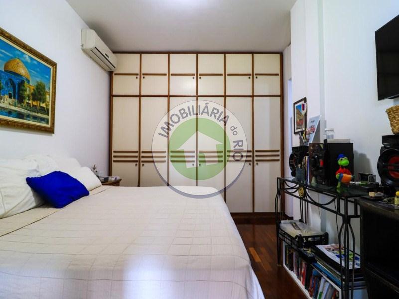 Apartamento à venda com 4 quartos, 250m² - Foto 23