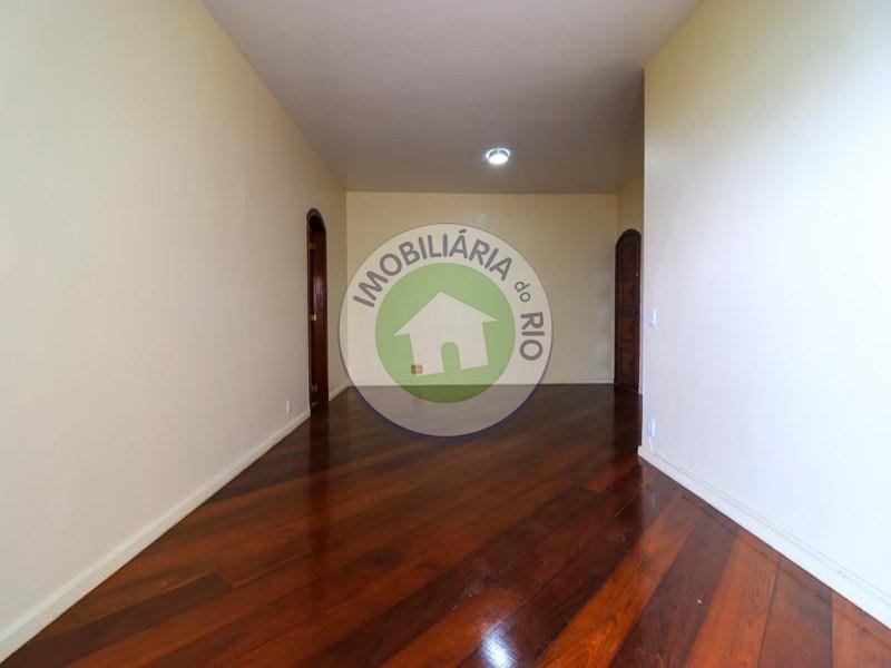 Apartamento à venda com 3 quartos, 125m² - Foto 2