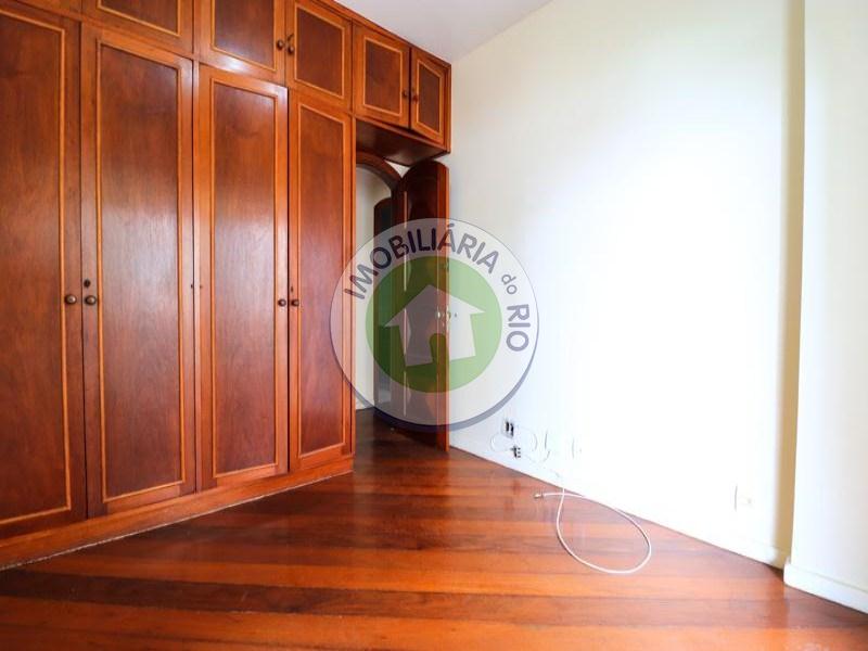 Apartamento à venda com 3 quartos, 125m² - Foto 8