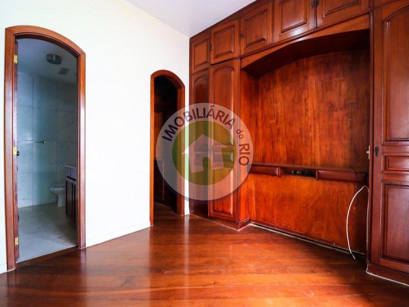 Apartamento à venda com 3 quartos, 125m² - Foto 11