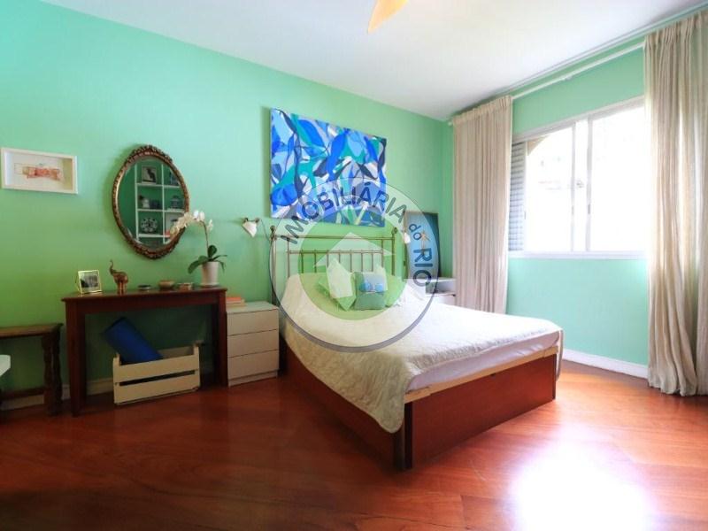 Apartamento à venda com 4 quartos, 400m² - Foto 3