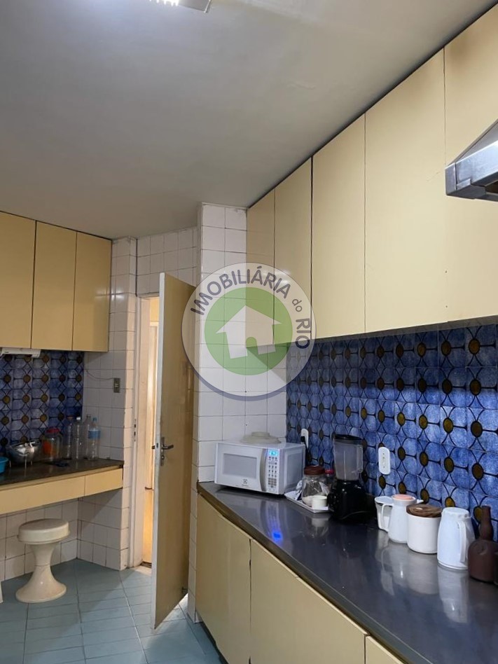 Apartamento à venda com 3 quartos, 144m² - Foto 9