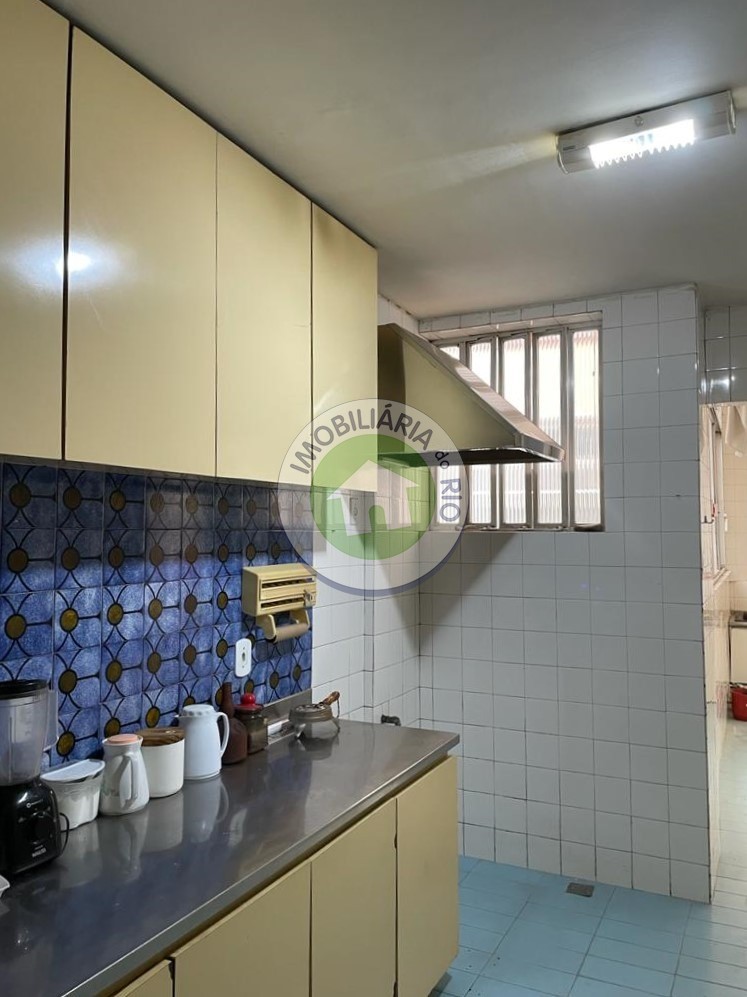 Apartamento à venda com 3 quartos, 144m² - Foto 11