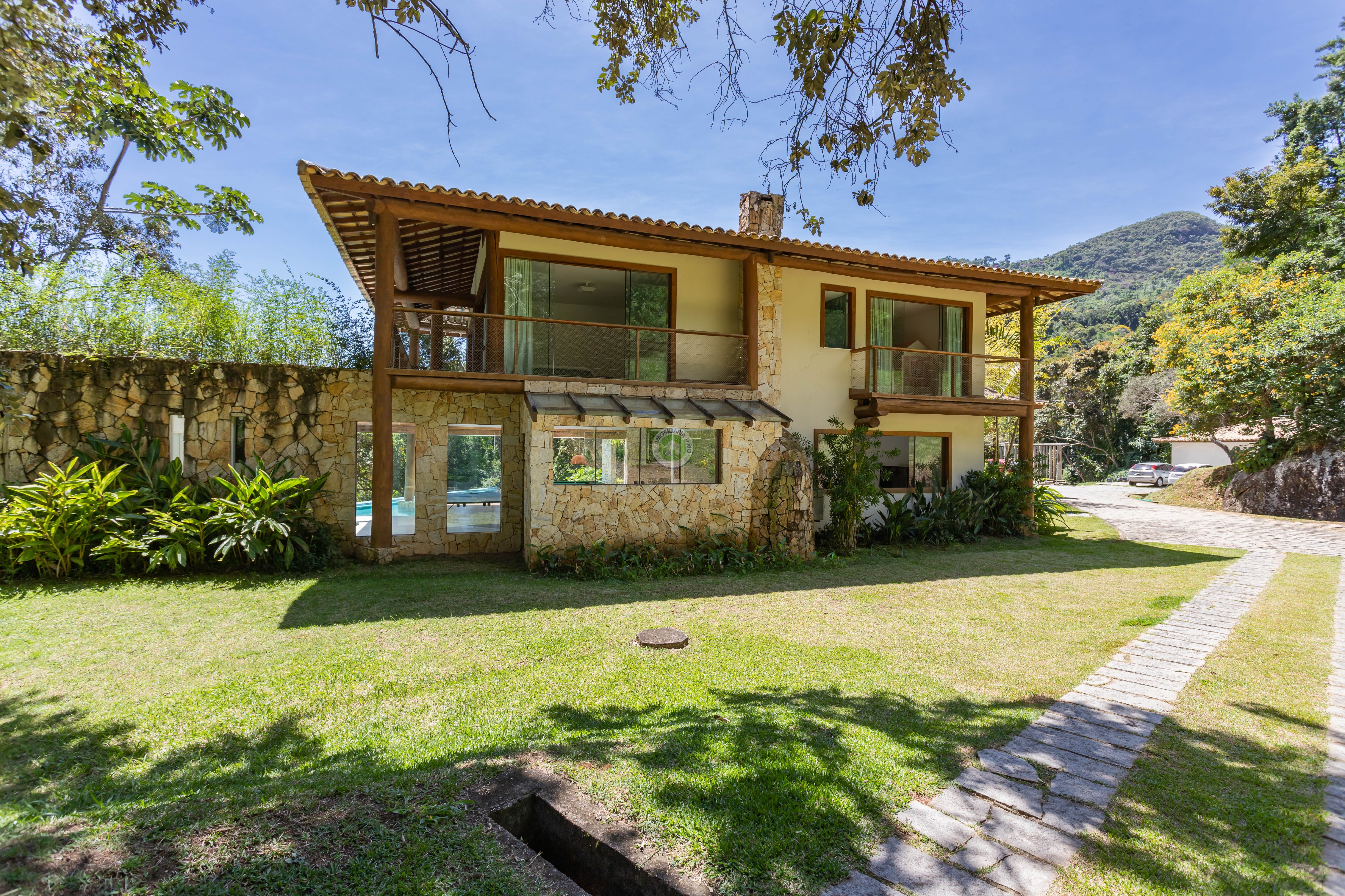 Casa à venda com 6 quartos, 188000m² - Foto 3