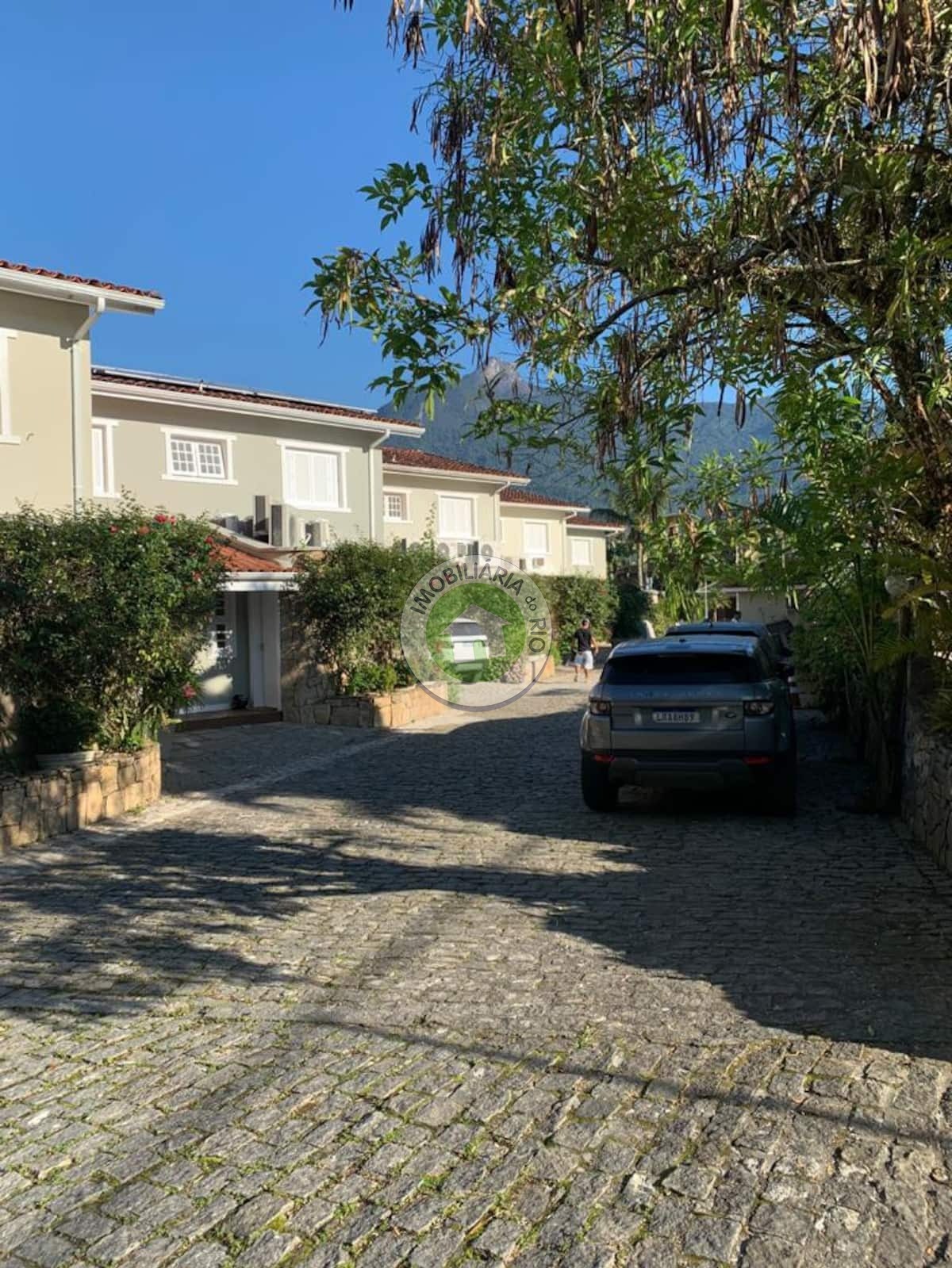 Casa à venda com 4 quartos, 250m² - Foto 25