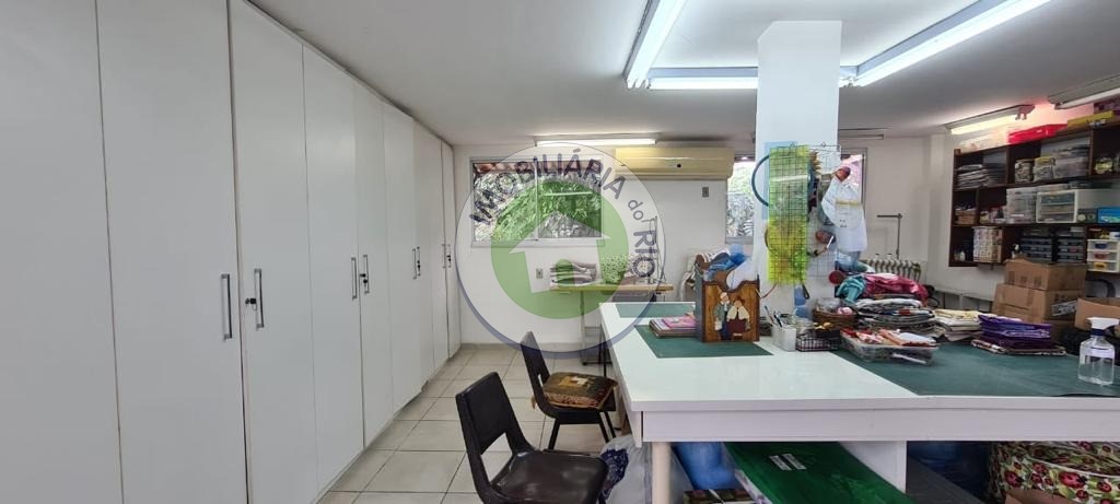 Casa à venda com 5 quartos, 340m² - Foto 17