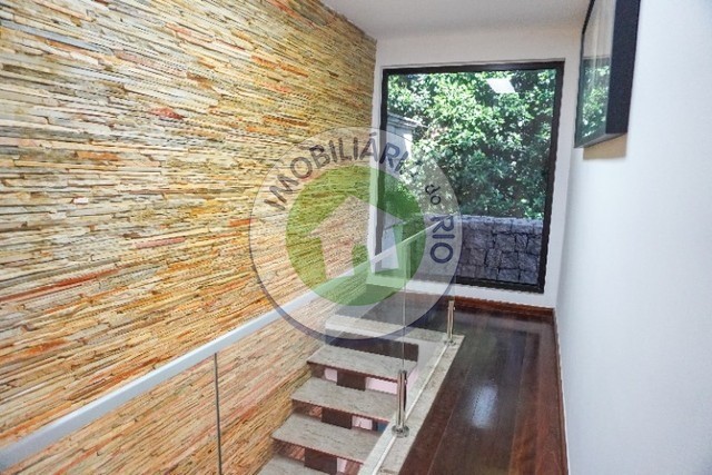 Casa à venda com 4 quartos, 220m² - Foto 11