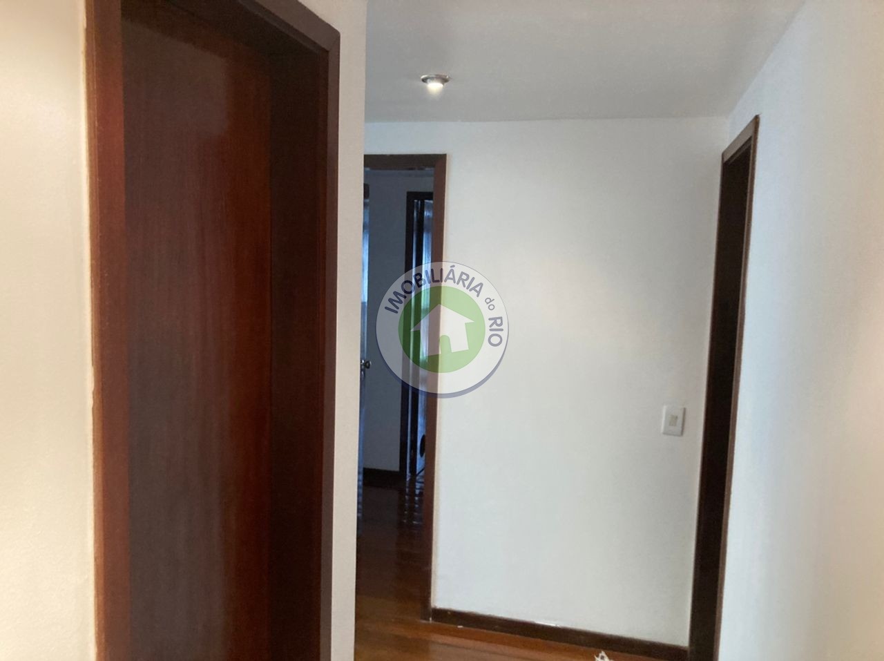 Apartamento à venda com 4 quartos, 168m² - Foto 4