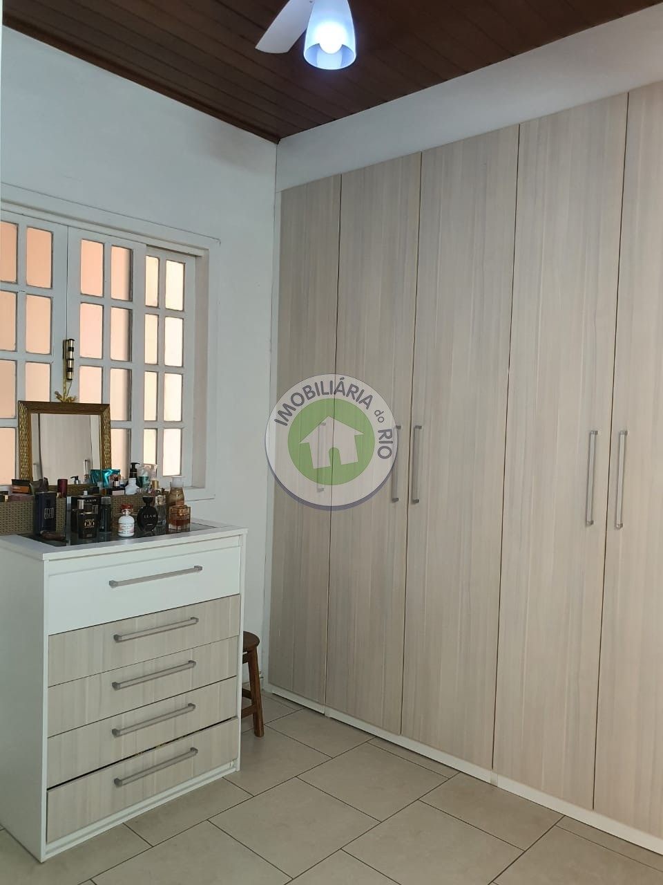 Casa à venda com 4 quartos, 250m² - Foto 15