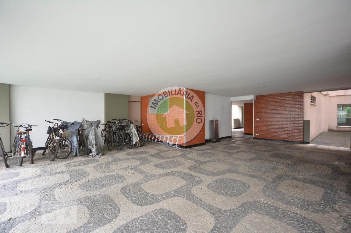 Apartamento à venda com 2 quartos, 78m² - Foto 4