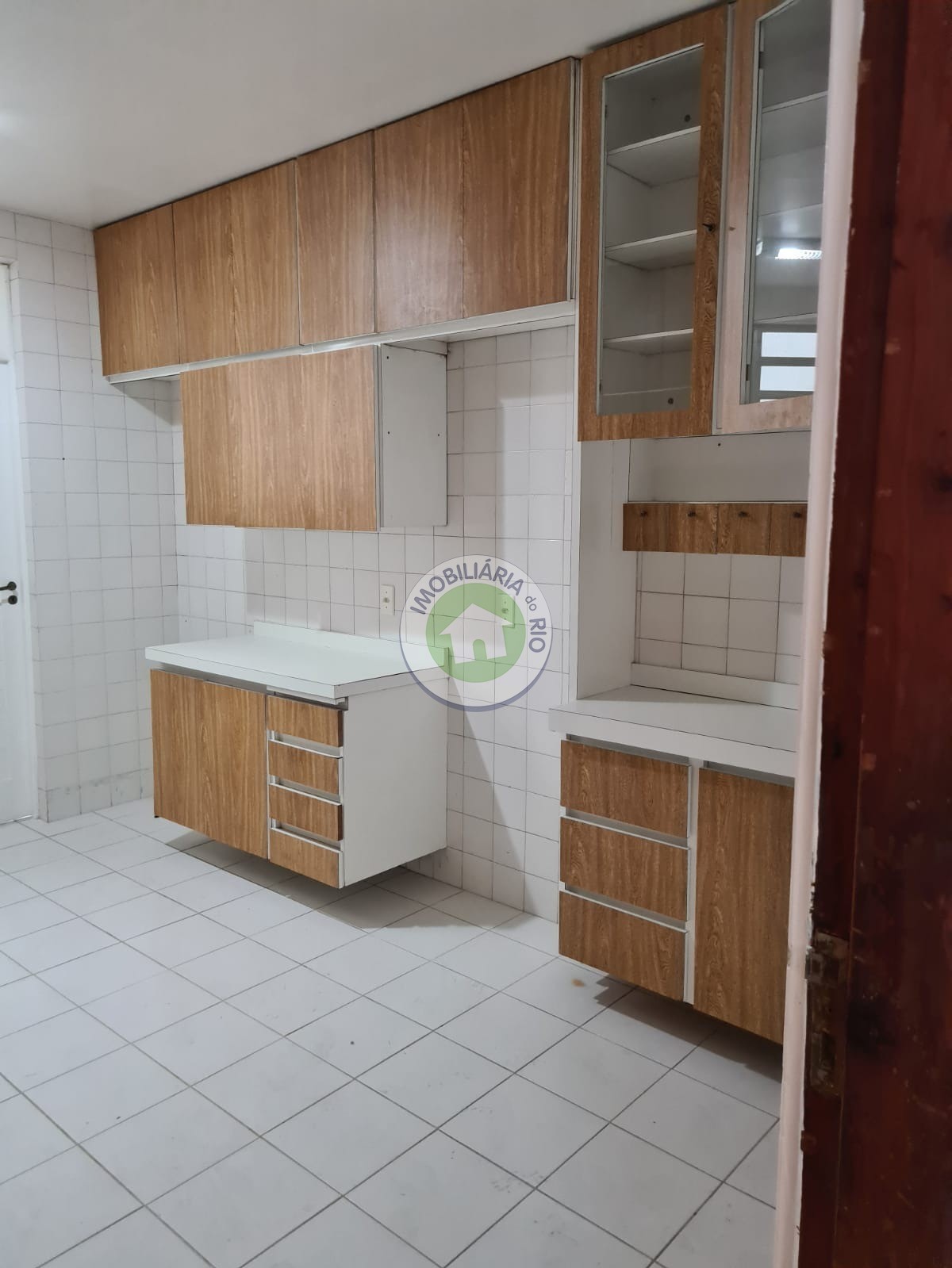 Apartamento à venda com 3 quartos, 136m² - Foto 4