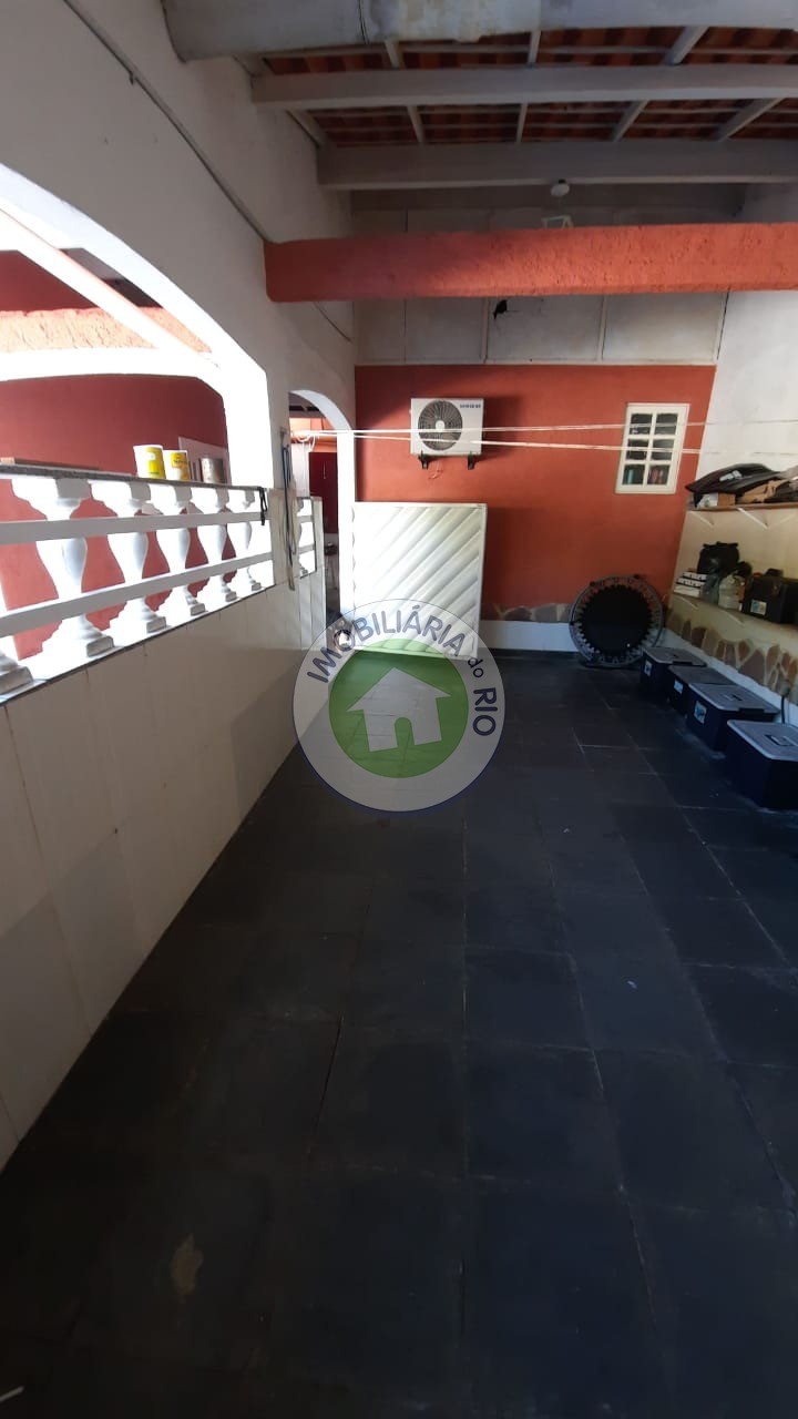 Casa à venda com 4 quartos, 250m² - Foto 67