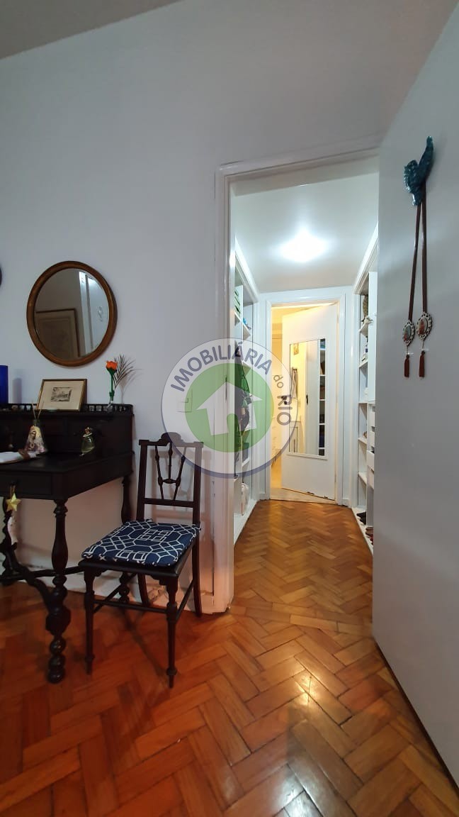 Apartamento à venda com 4 quartos, 220m² - Foto 9