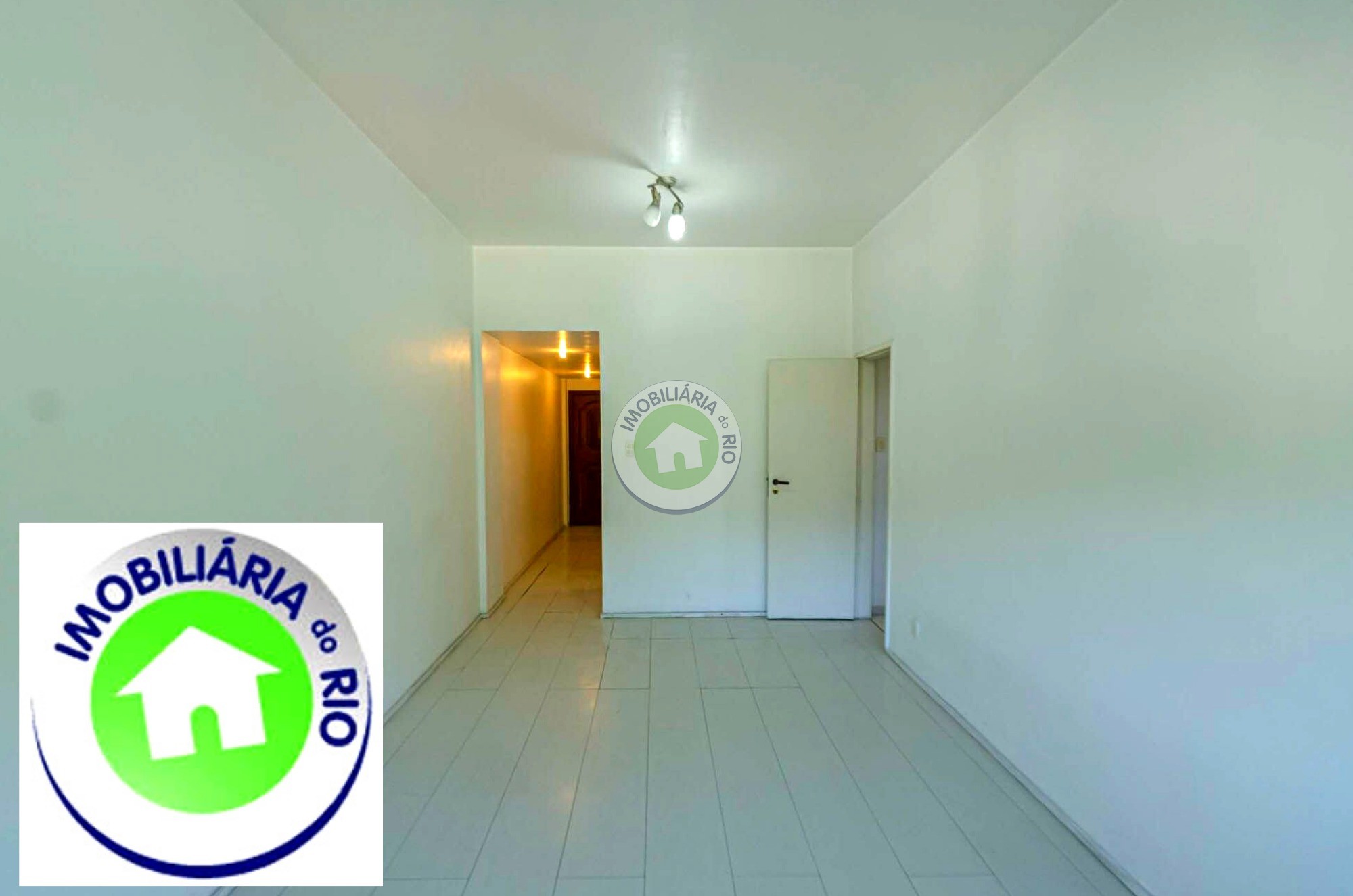 Apartamento à venda com 3 quartos, 97m² - Foto 3